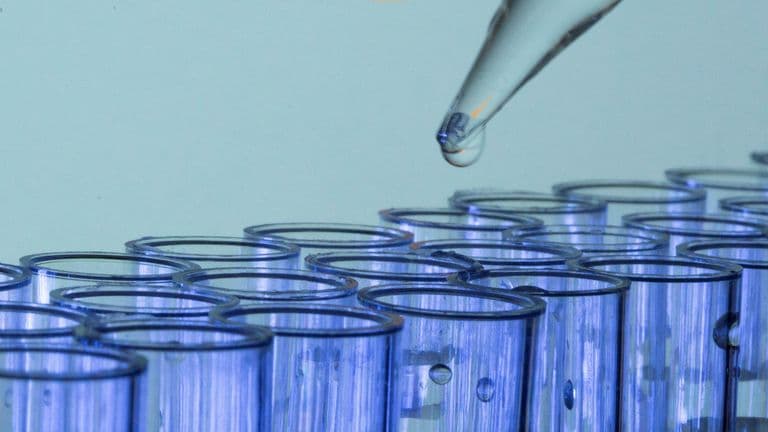 AstraZeneca scraps £450m vaccine plant in Liverpool after Labour funding cut