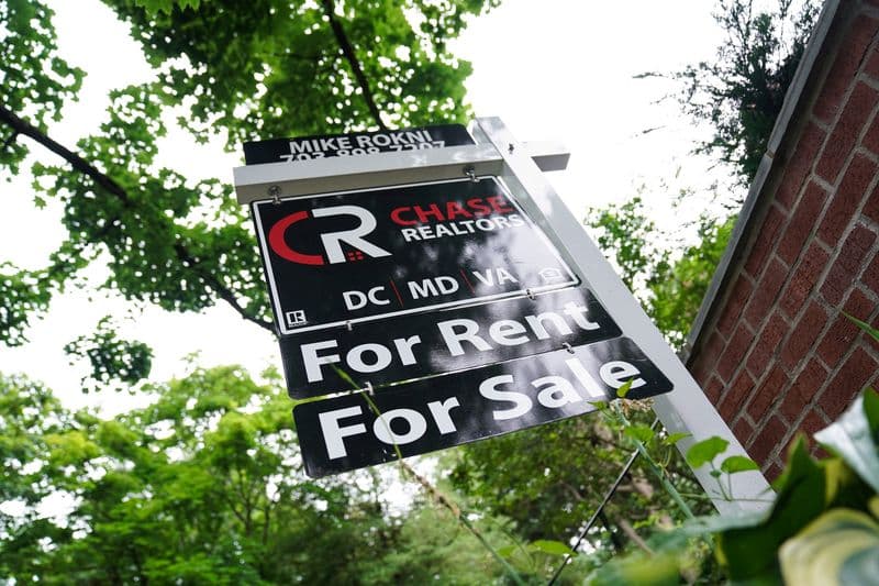 US single-family housing starts slump; high mortgage rates remain a challenge By Reuters