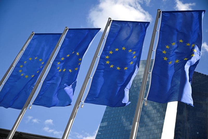 Euro zone bond yields rise to one-month high