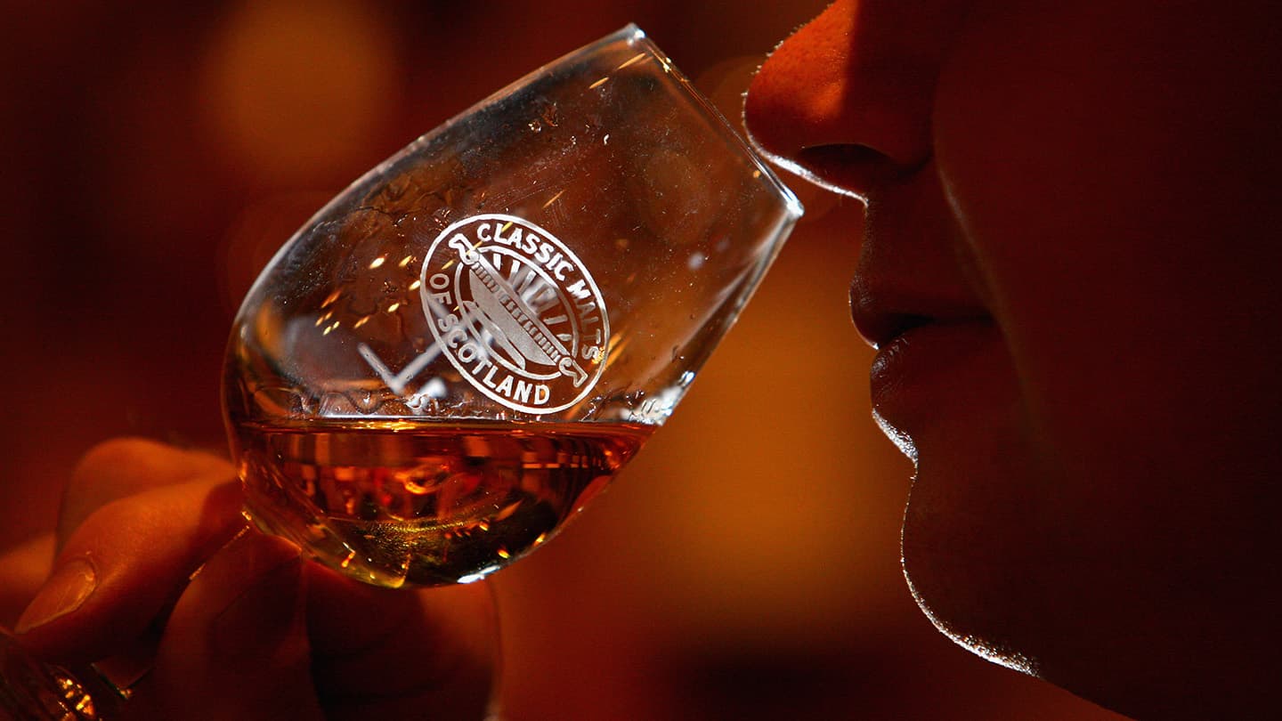 AI sniffs out whiskey flavor notes as well as the pros