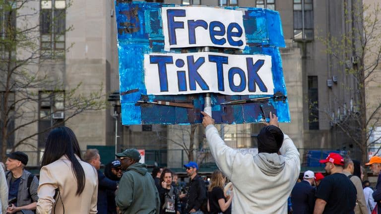TikTok starts restoring service after Donald Trump confirms he will sign order pausing US ban