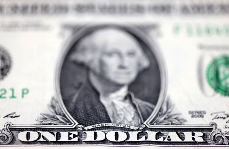 Dollar clings on to gains ahead of US jobs data; sterling slips
