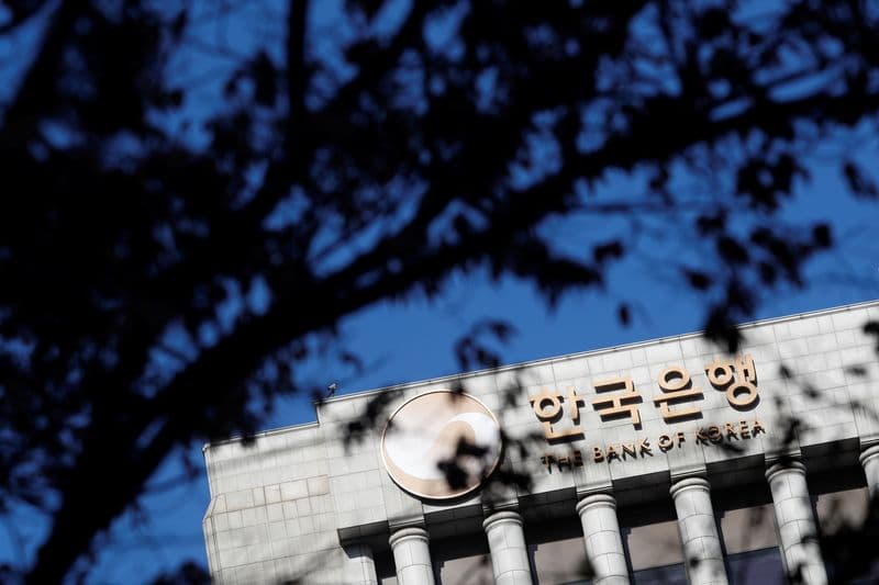 South Korea makes surprise rate cut as Trump trade risks loom By Reuters