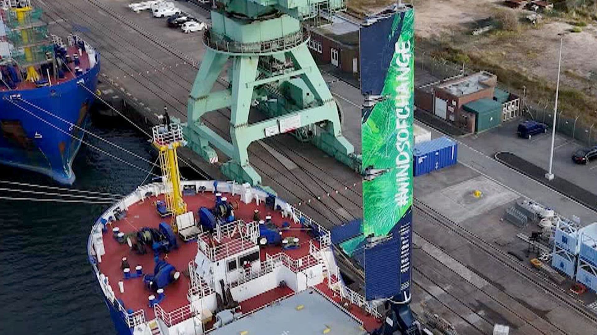 FastRig: First UK trial begins of sail designed to cut ships