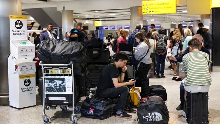 Air traffic control chaos that left thousands stranded made worse by WFH engineer