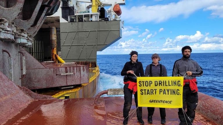 Shell and Greenpeace settle climate protest case
