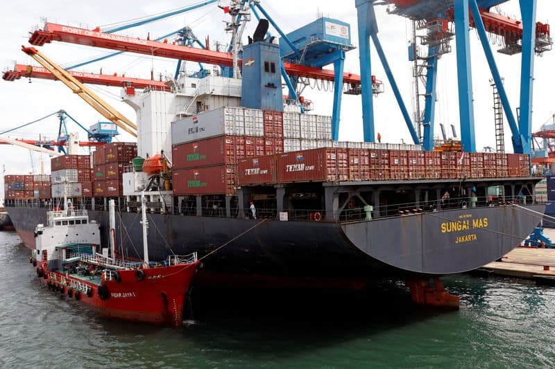 Indonesia’s exports, imports beat forecasts, trade surplus less than expected By Reuters