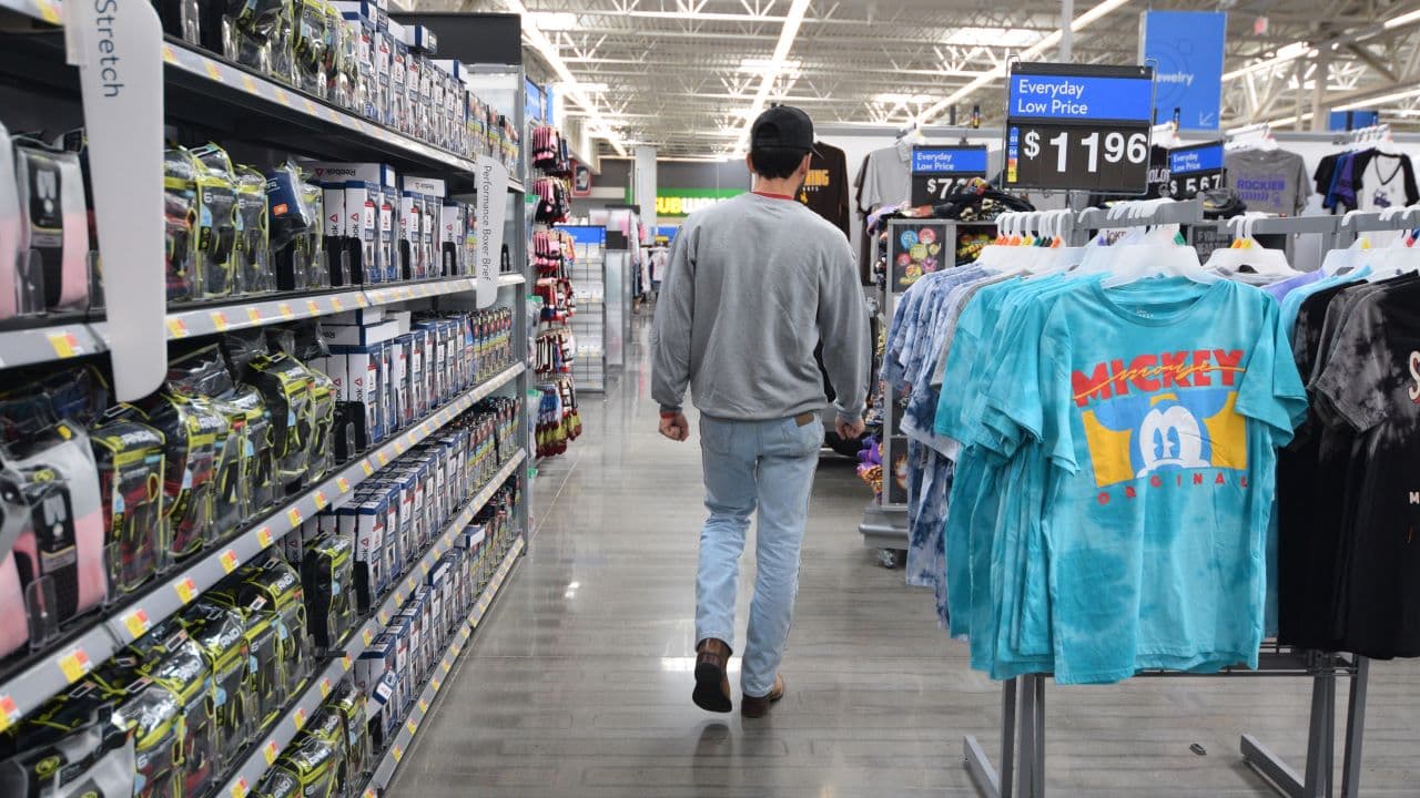 US consumer sentiment drops to near record low in May on inflation worries, tariff uncertainty