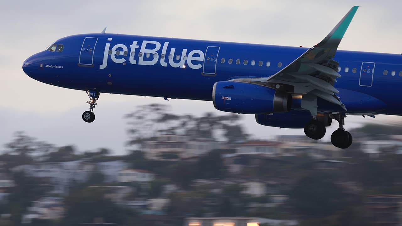 JetBlue creditors hire advisors as financial concerns grow: report