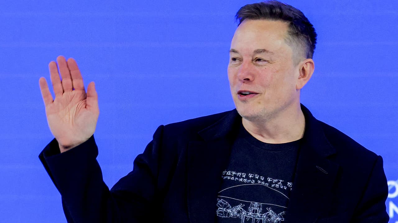 Musk says Tesla, SpaceX to build advanced chip manufacturing facility