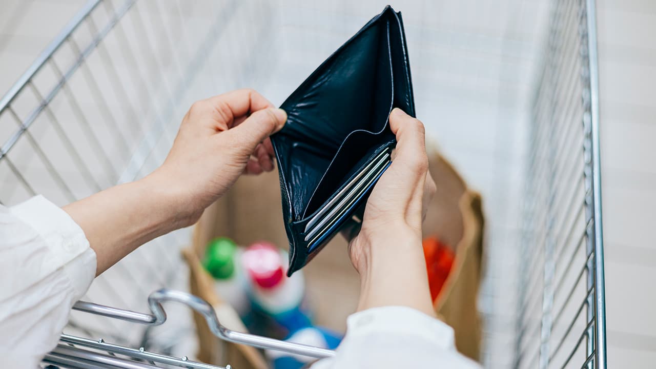 Americans grow more pessimistic about finances as rent and food cost fears surge, Fed says
