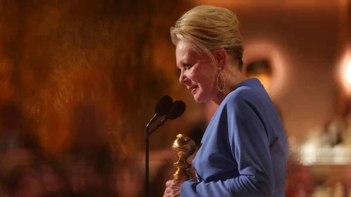 Jean Smart pushes TV networks not to air Hollywood award shows, donate the money to fire relief instead