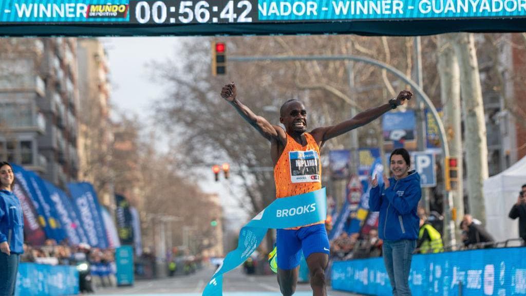 Jacob Kiplimo breaks half marathon world record by 48 seconds