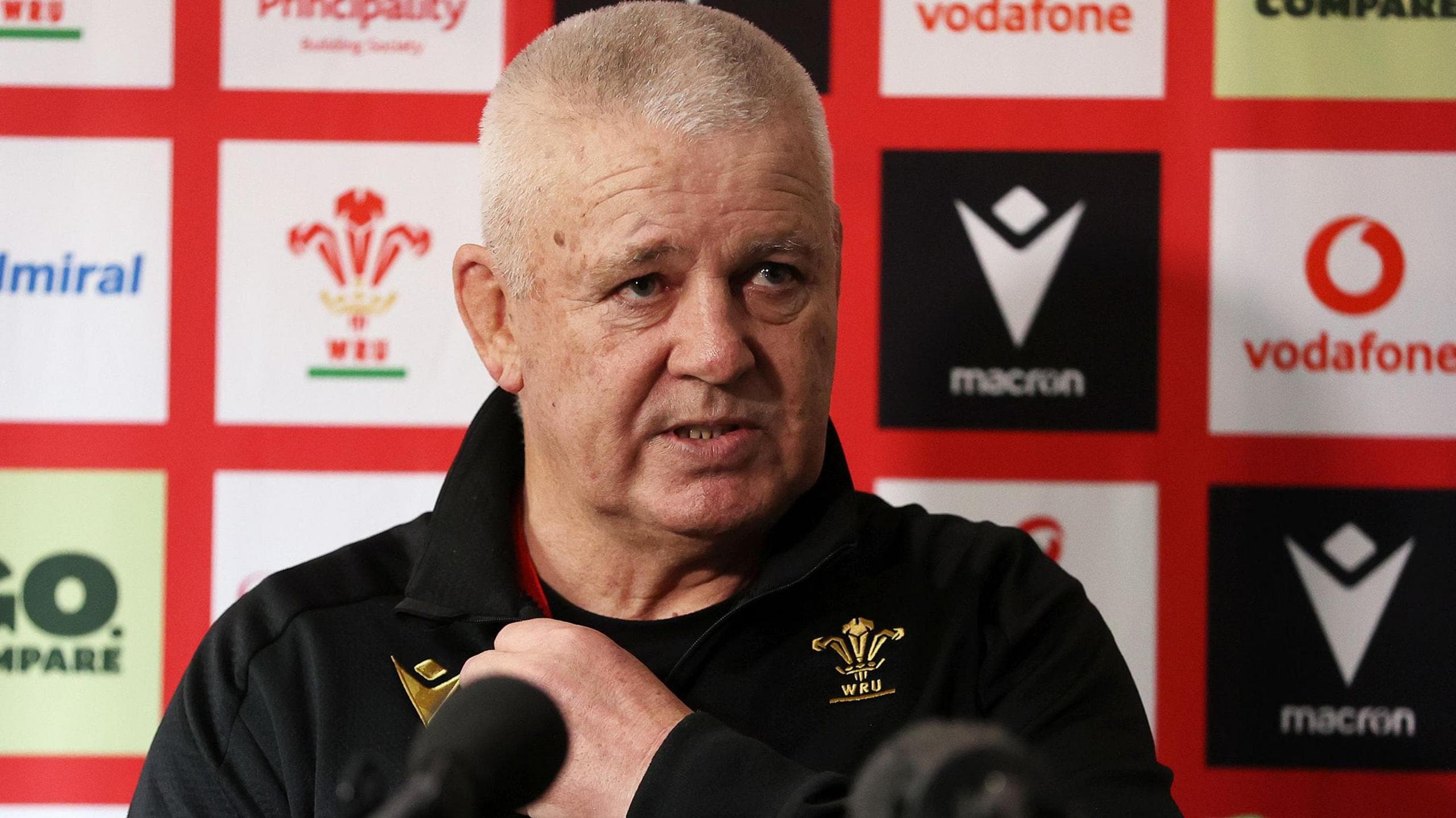 Warren Gatland: Wales coach wants to stay despite record defeats