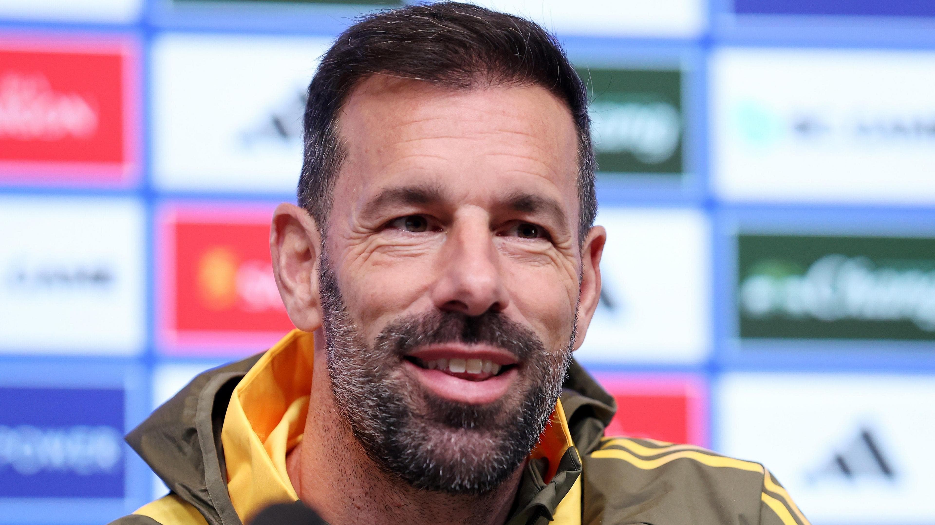 Ruud Van Nistelrooy: Manchester United exit hurt as he refocuses on Leicester City