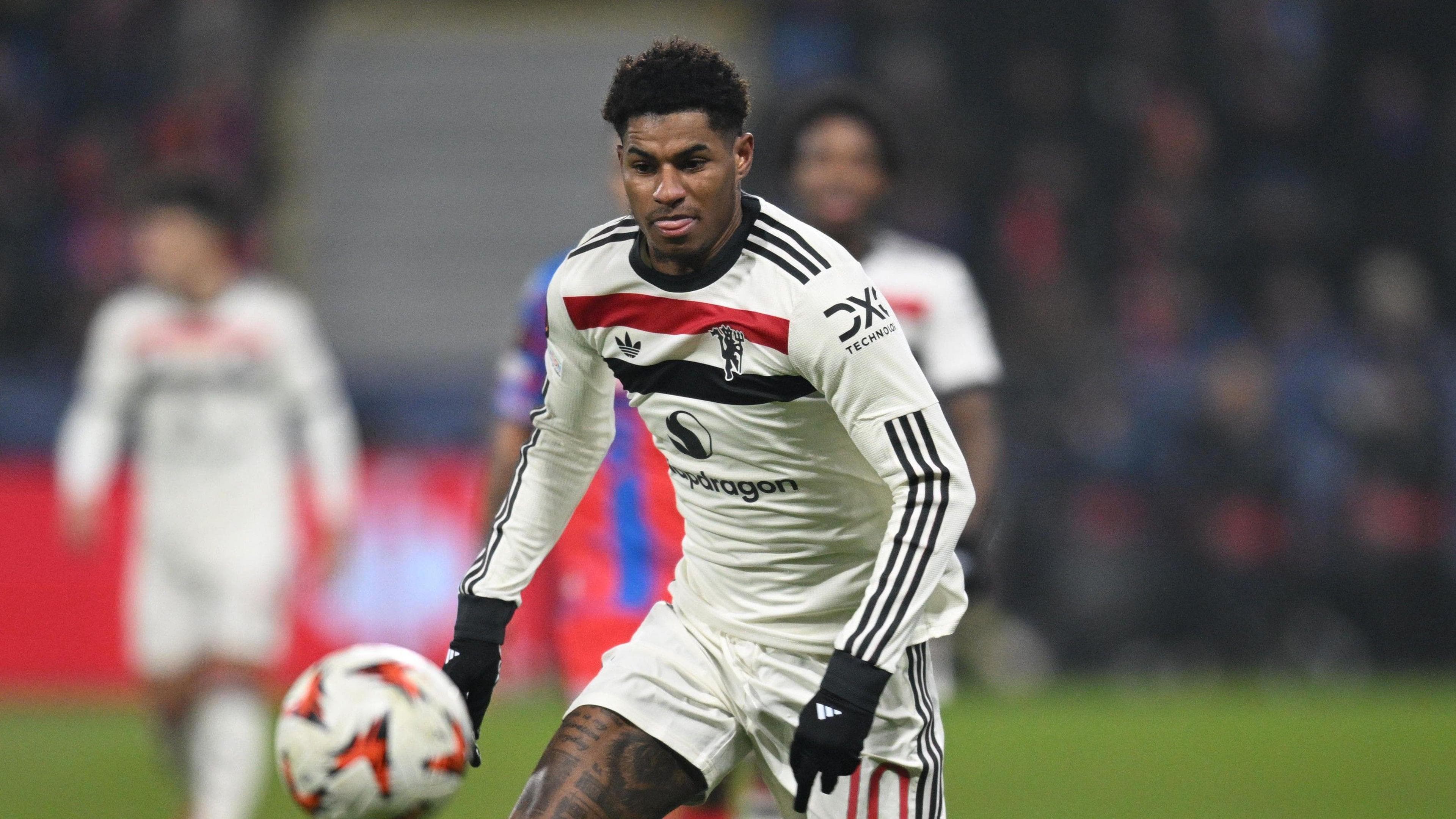 Marcus Rashford: Aston Villa boss Unai Emery says he has ‘huge challenge’ with on-loan striker