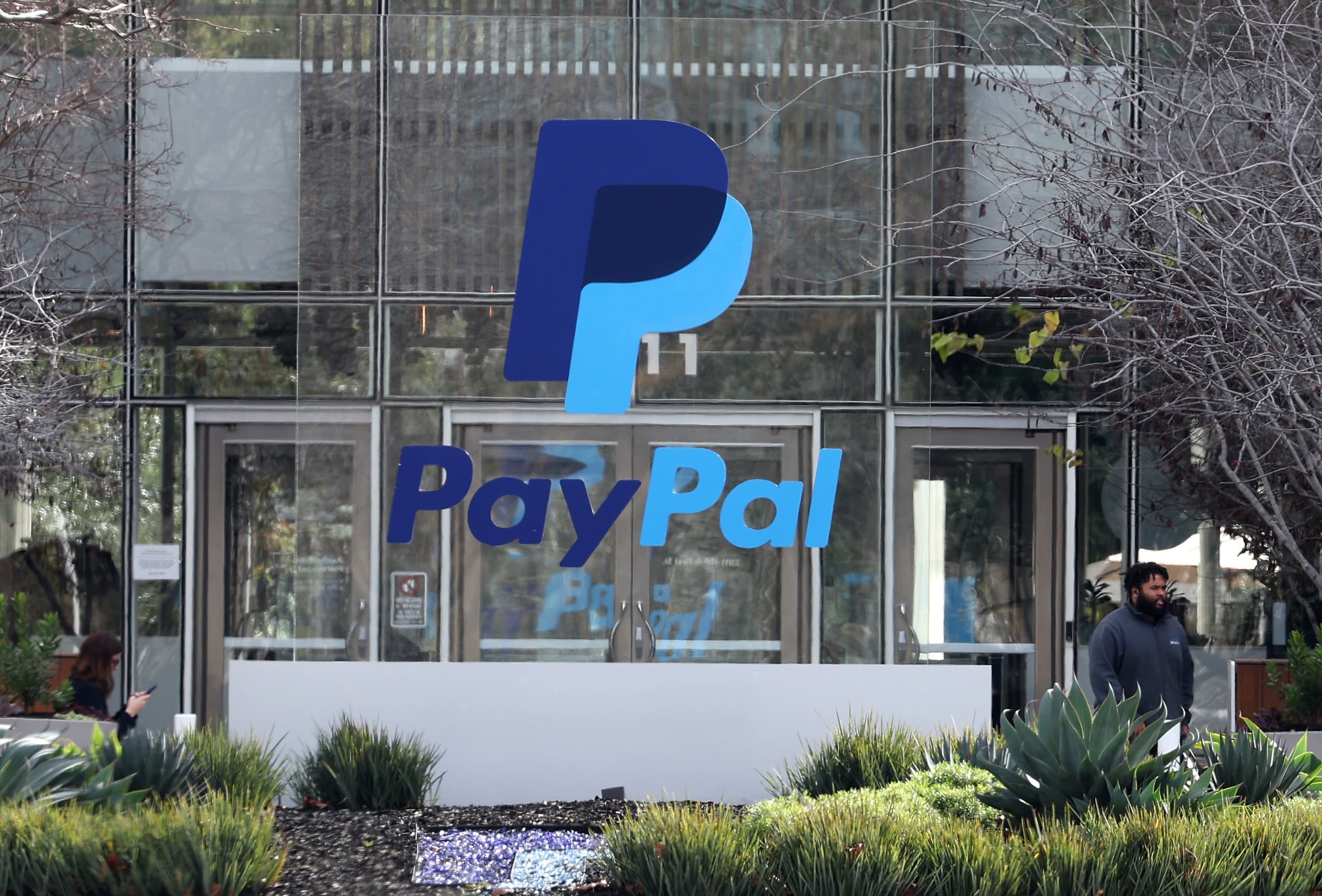 PayPal shares fall premarket on revenue miss