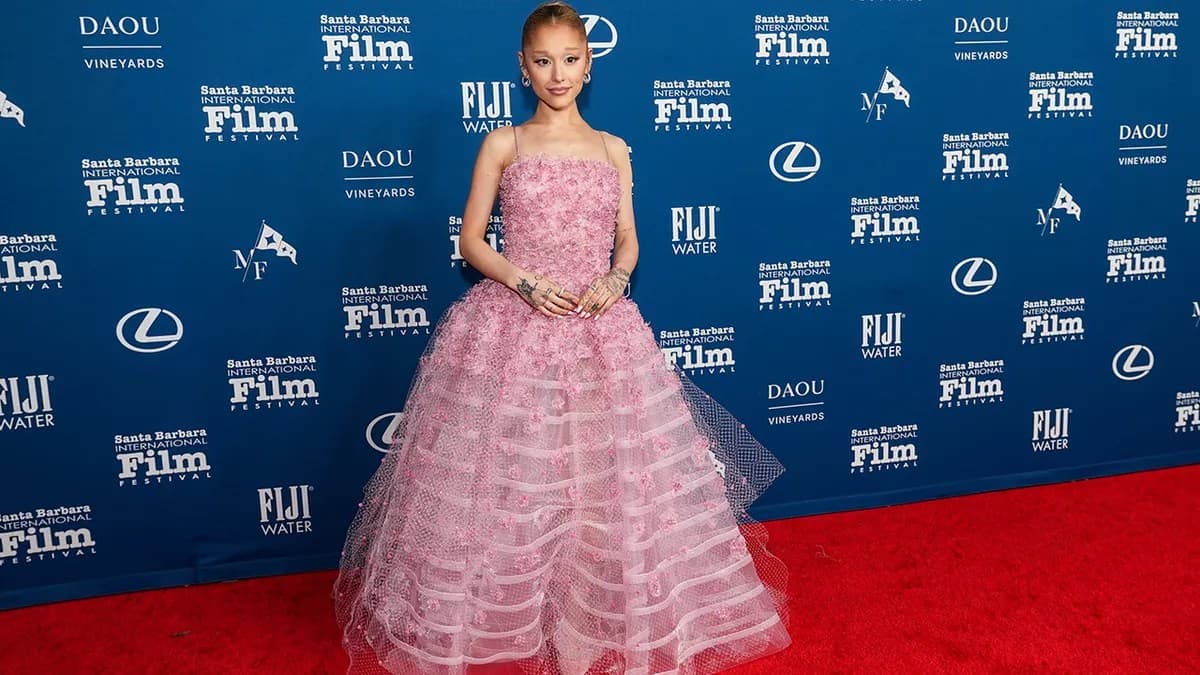 Ariana Grande, Kate Hudson shine on red carpet: PHOTOS