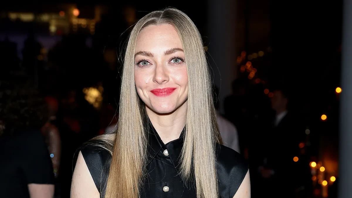 ‘Mean Girls’ star Amanda Seyfried reveals wardrobe malfunction in front of ‘Top Gun: Maverick’ star