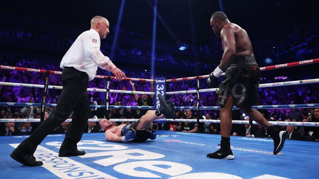 Chisora v Wallin: Bloodied Derek Chisora beats Otto Wallin in UK finale