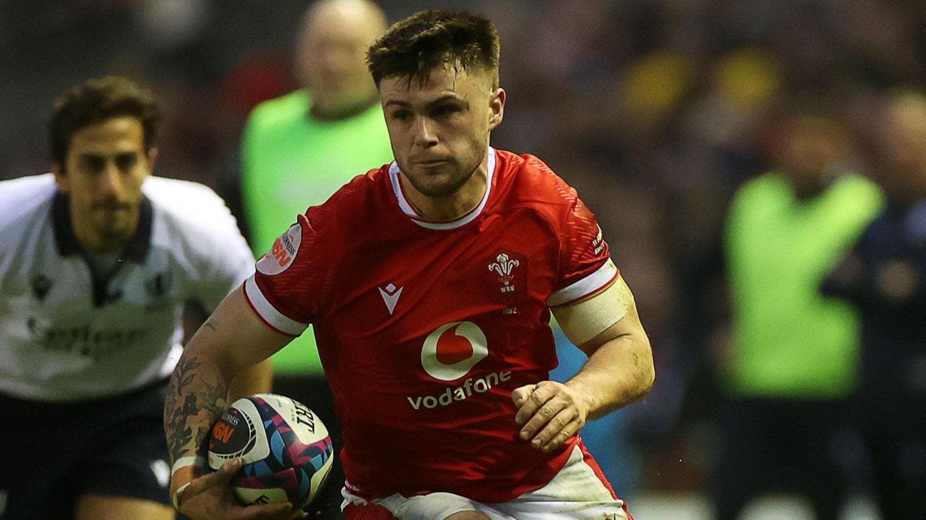 Six Nations: Wales set to give centre Joe Roberts wing role against England