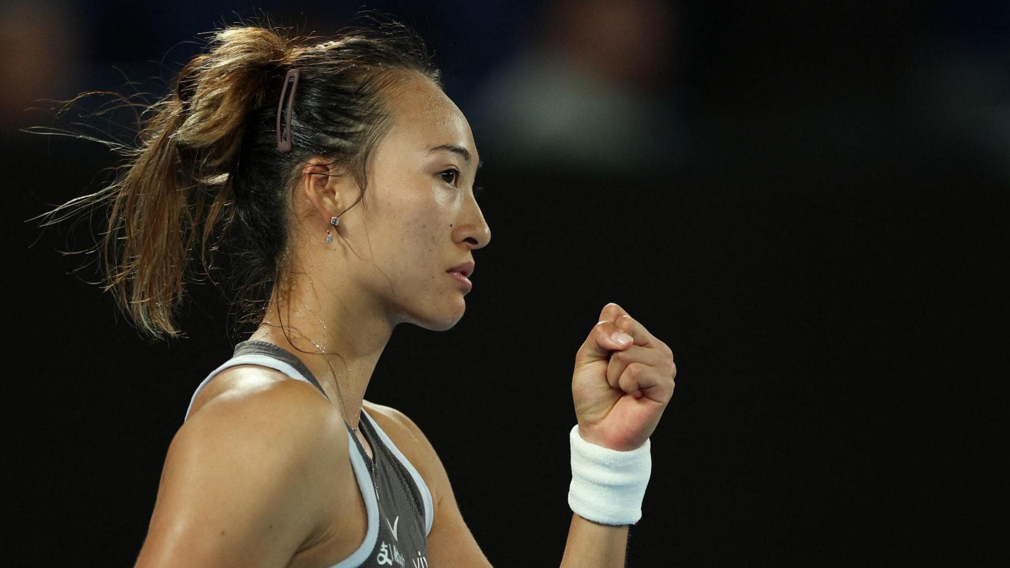Australian Open 2025: Zheng Qinwen and Mirra Andreeva win on rain-disrupted first day