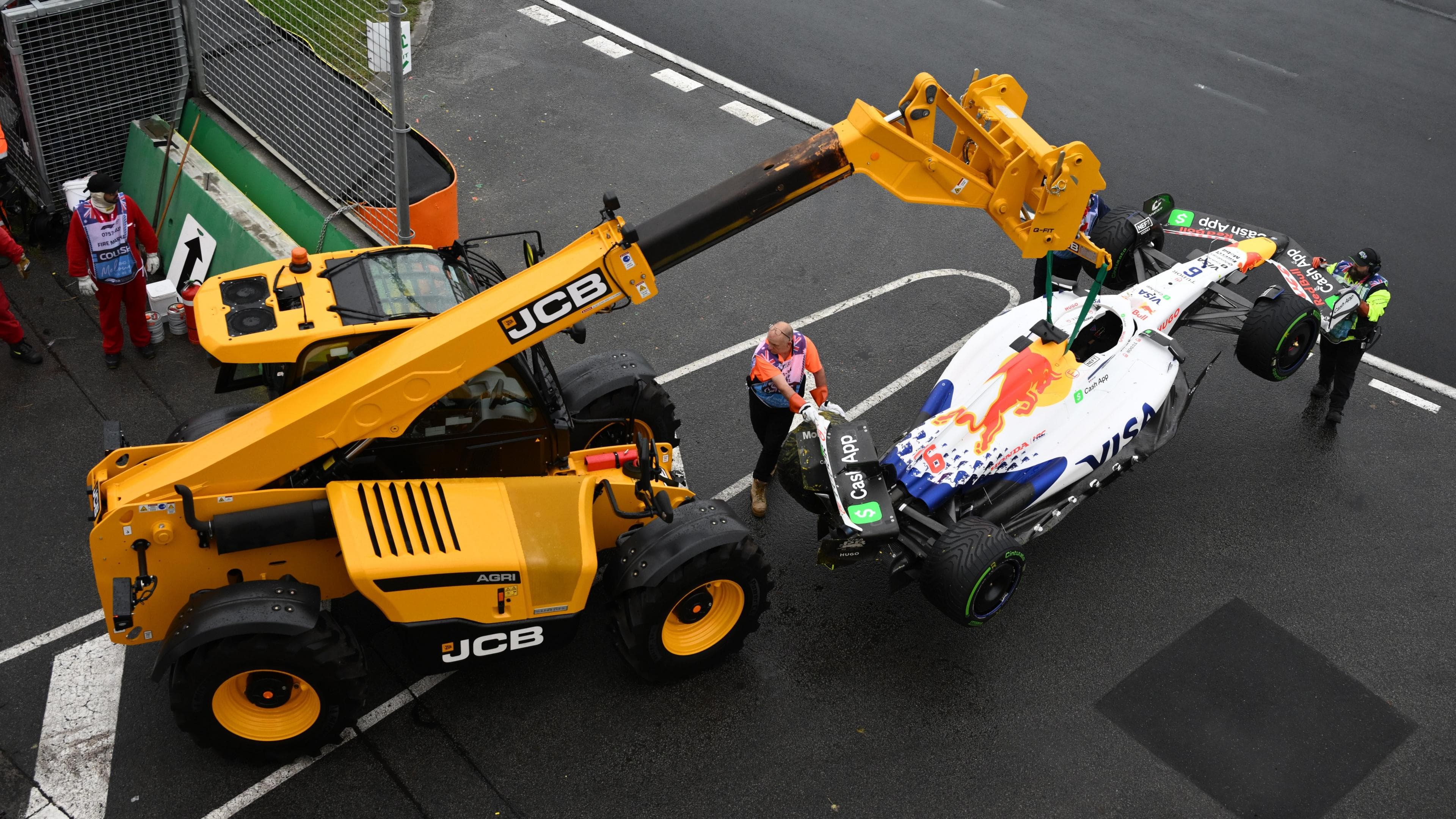 Australian Grand Prix: Lando Norris and McLaren ‘as perfect as it is possible to be in most difficult of conditions’