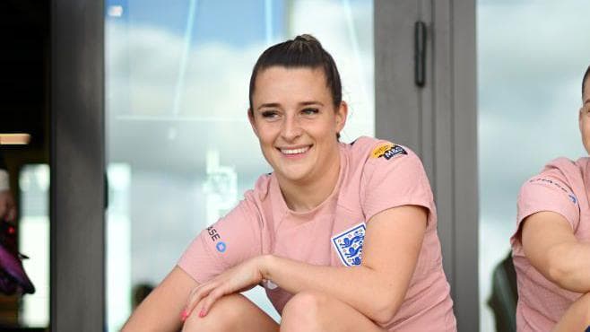 Ella Toone: England and Manchester United midfielder on injury and processing grief