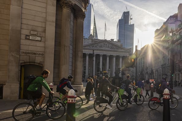 Bank of England presses pause on rate cuts, highlights 'gradual approach'