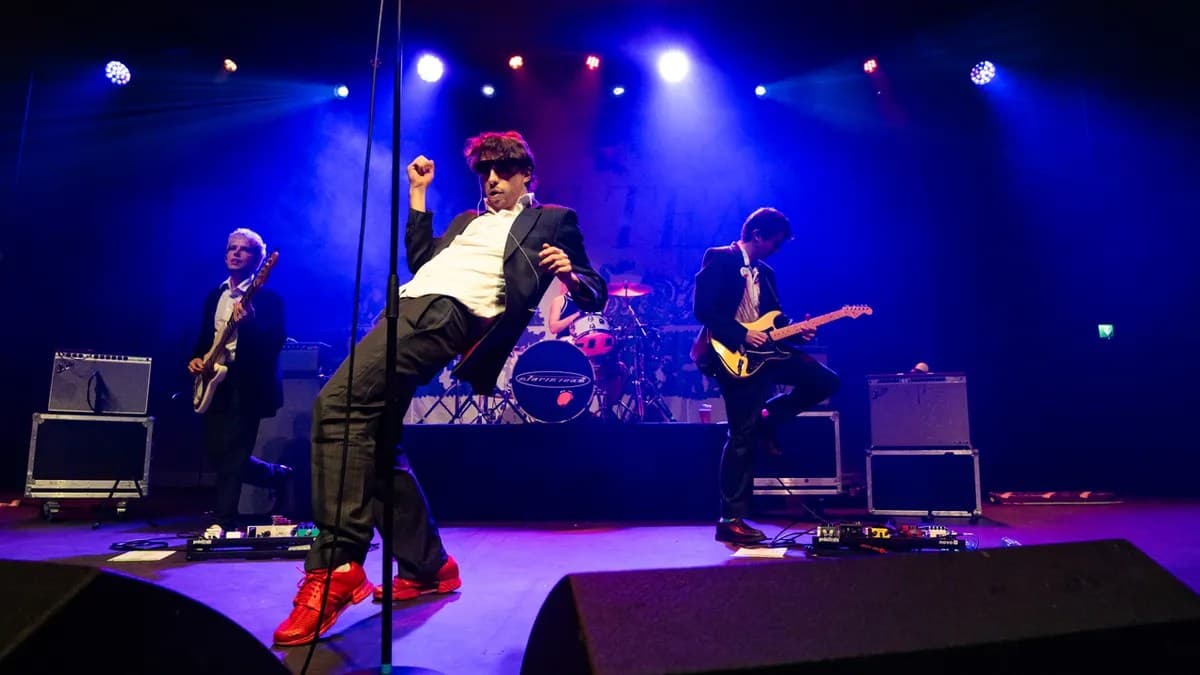 British band robbed at gunpoint in California