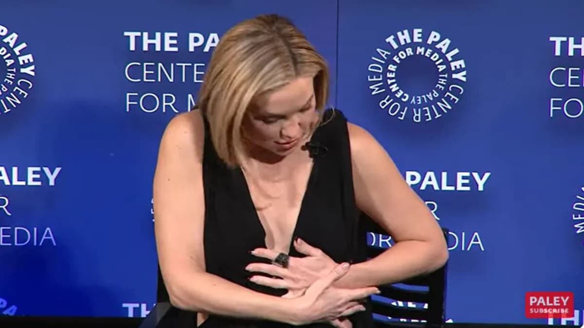 Kate Hudson suffers wardrobe malfunction while promoting new Netflix show