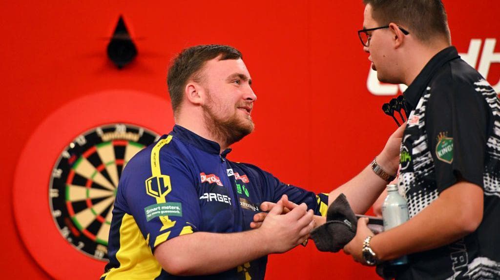 UK Open: Luke Littler into semi-final with 10-4 win over Gian van Veen in Minehead