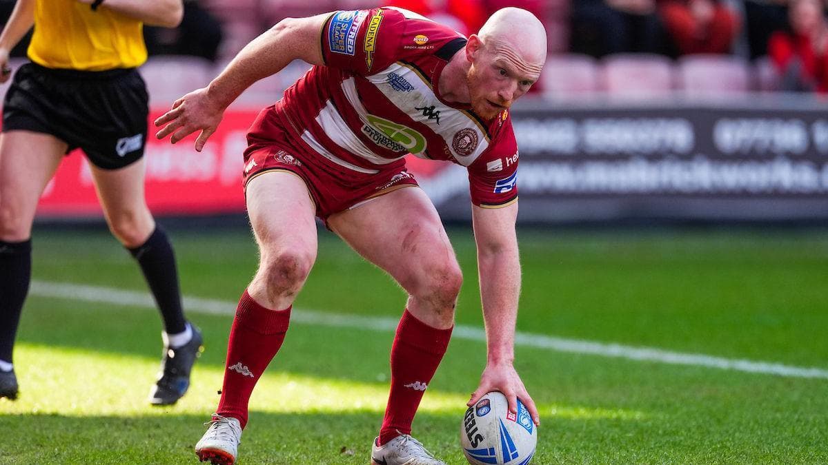 Super League: Wigan Warriors 44-18 Huddersfield Giants