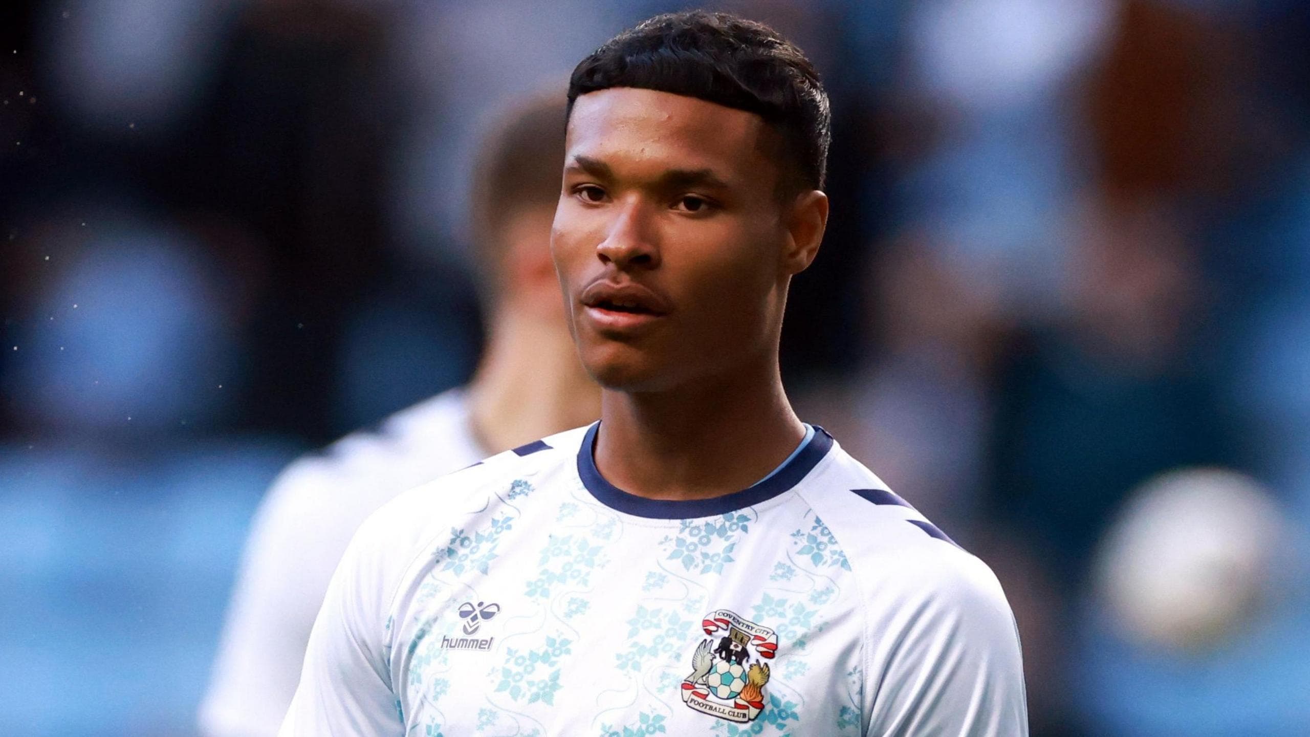 Injury-hit Wales call up teenager Kai Andrews for World Cup qualifiers
