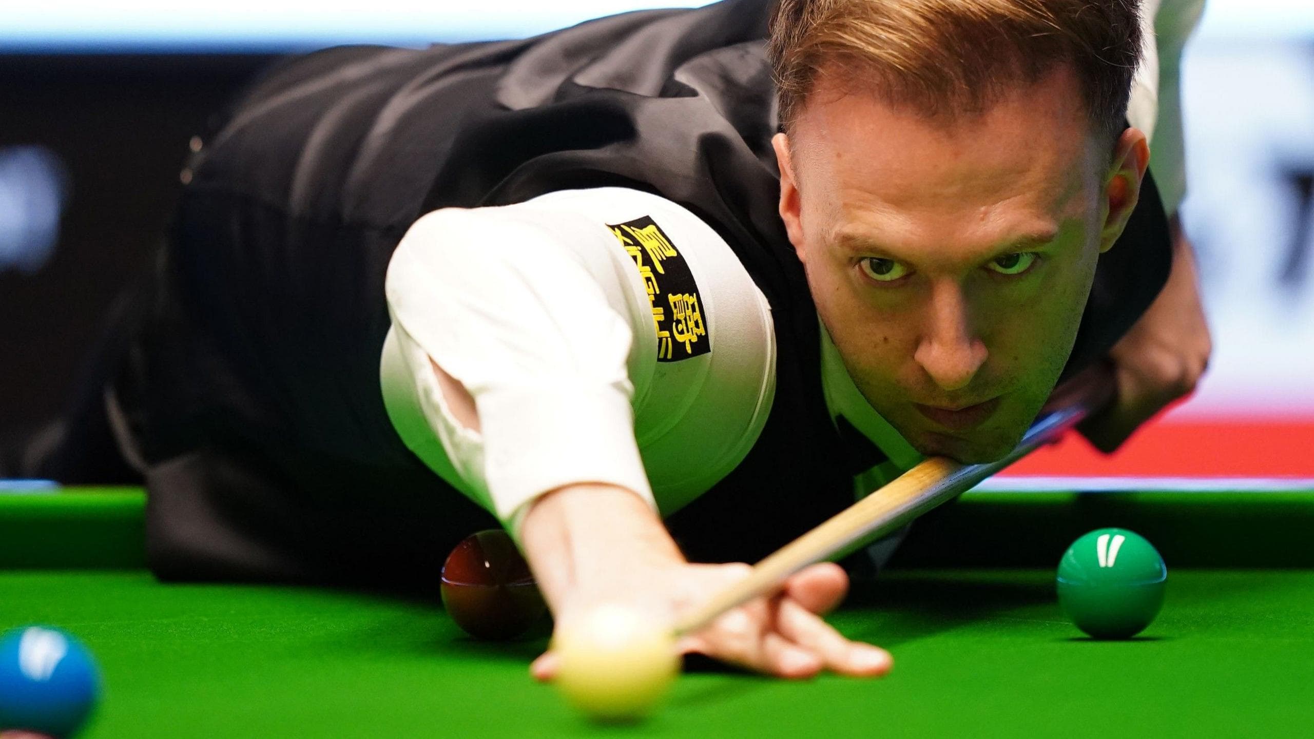 Masters snooker: Judd Trump beats Ding Junhui to reach semi-finals