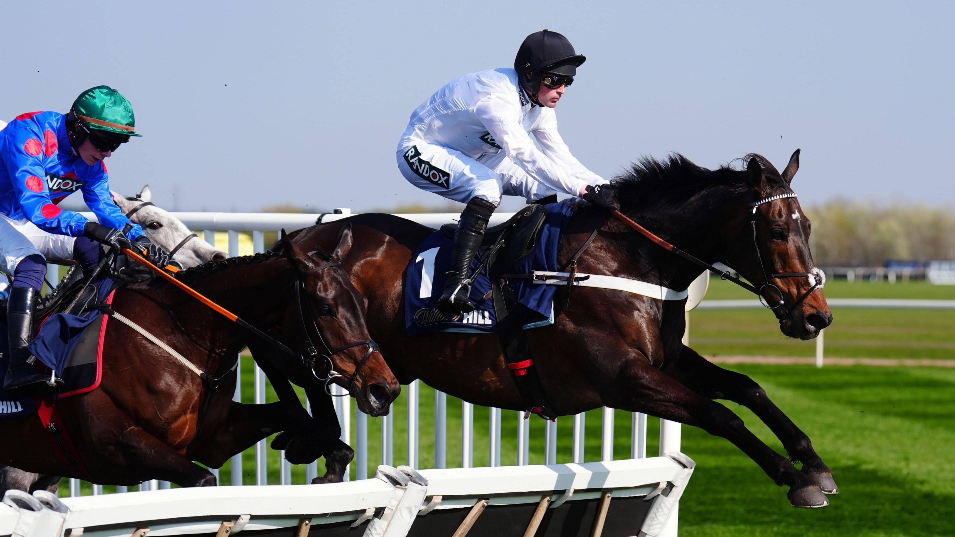Aintree 2025: Lossiemouth triumphs after Constitution Hill falls again