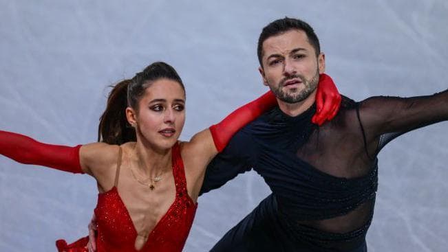 Lilah Fear & Lewis Gibson: GB skaters win Grand Prix Final bronze