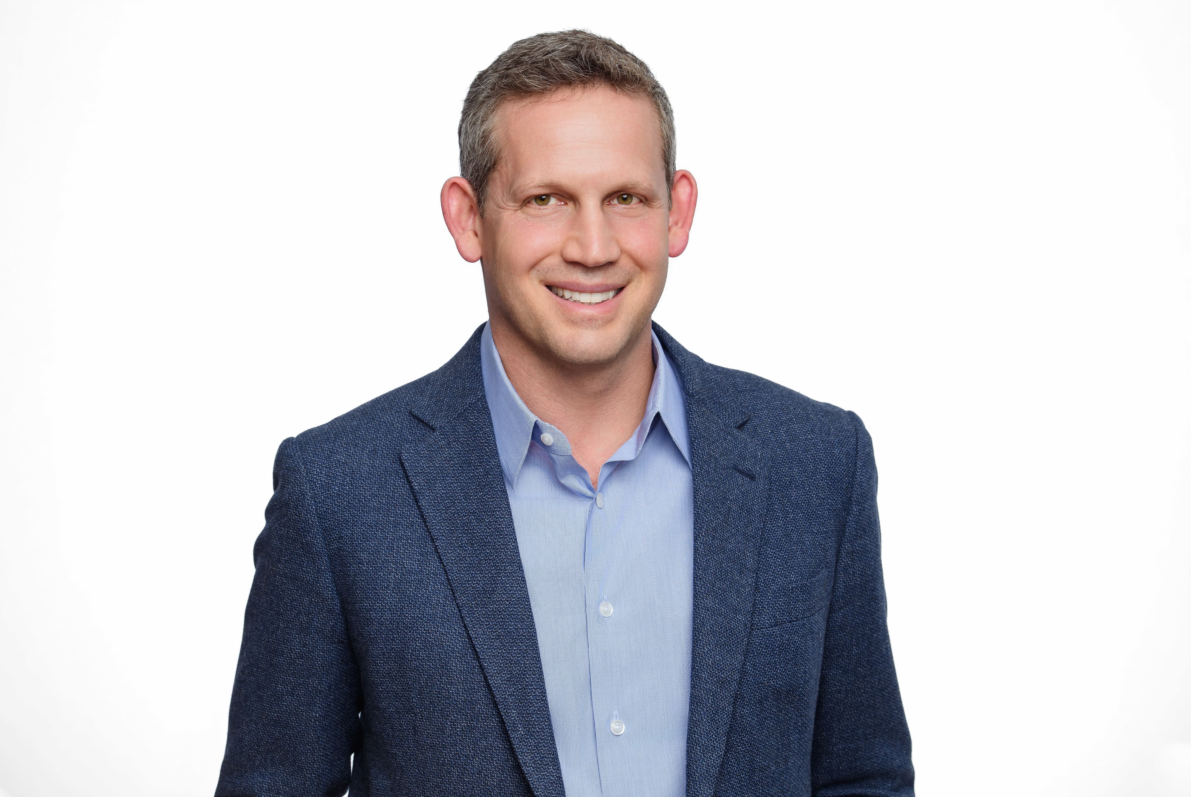 Peloton announces Ford exec, founder of Apple Fitness+ Peter Stern as its next CEO