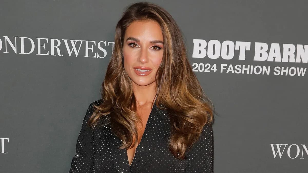 Jessie James Decker will only leave ‘family oriented’ Nashville for Italy