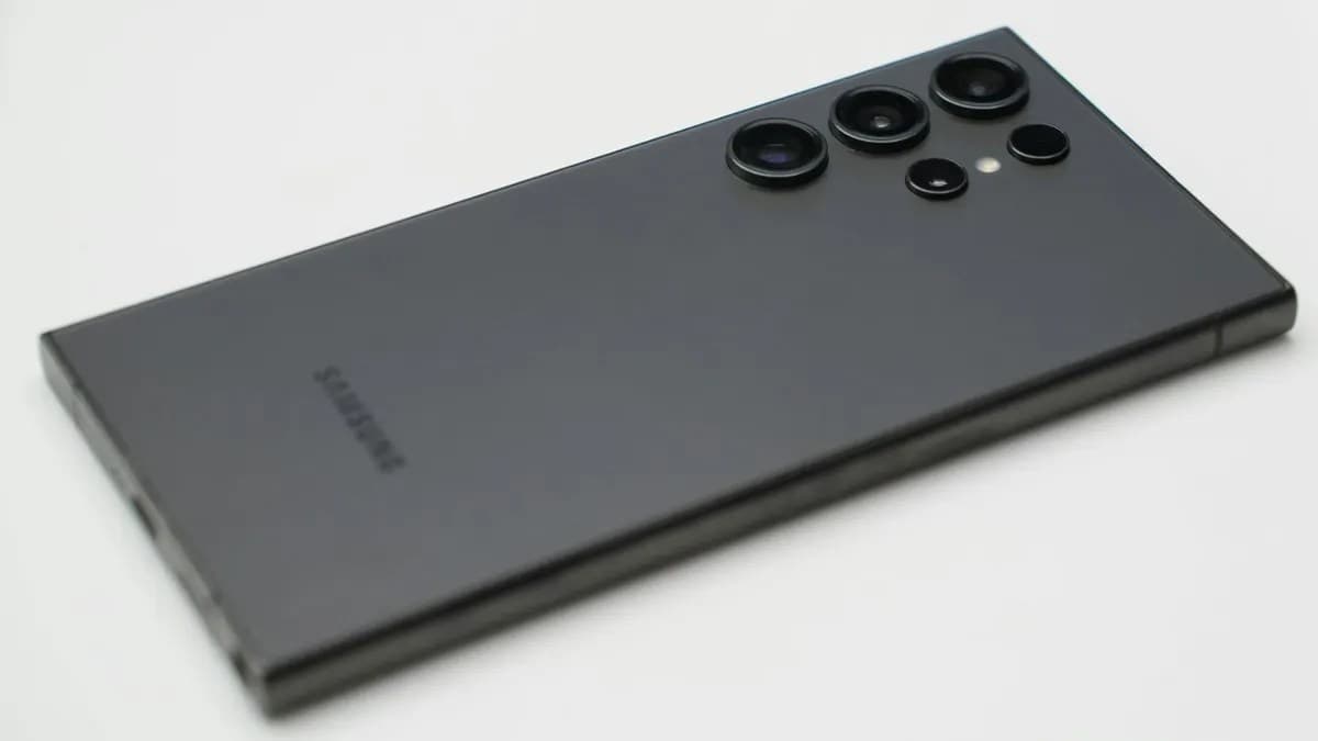 This fake app clone will steal everything you type on your Android