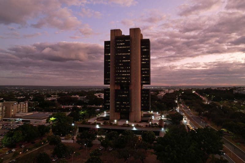 Brazil’s central bank hikes rates by 100 bps, signals more to come amid fiscal woes