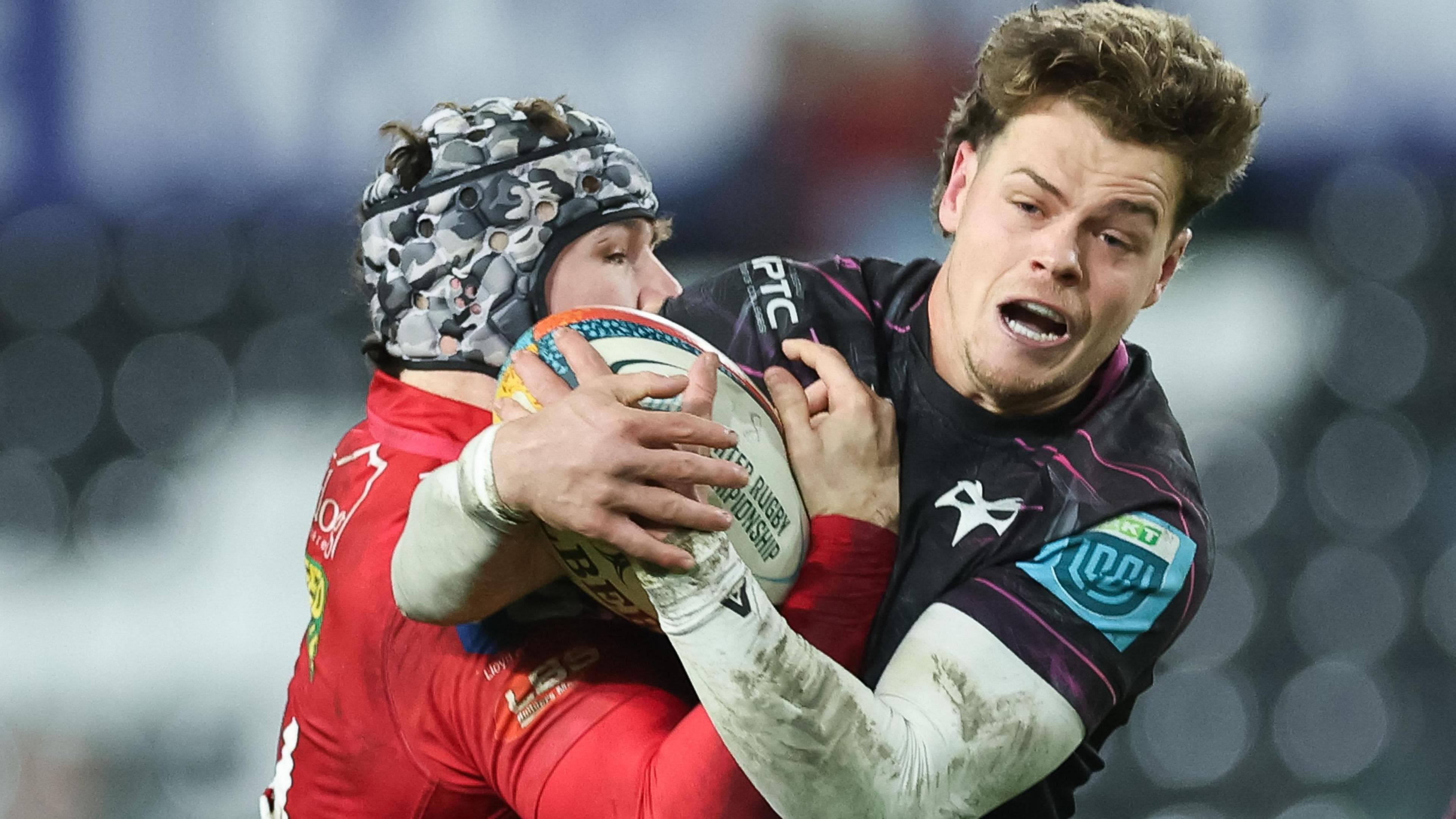 Ospreys 23-22 Scarlets: Late Iestyn Hopkins try earns Ospreys win
