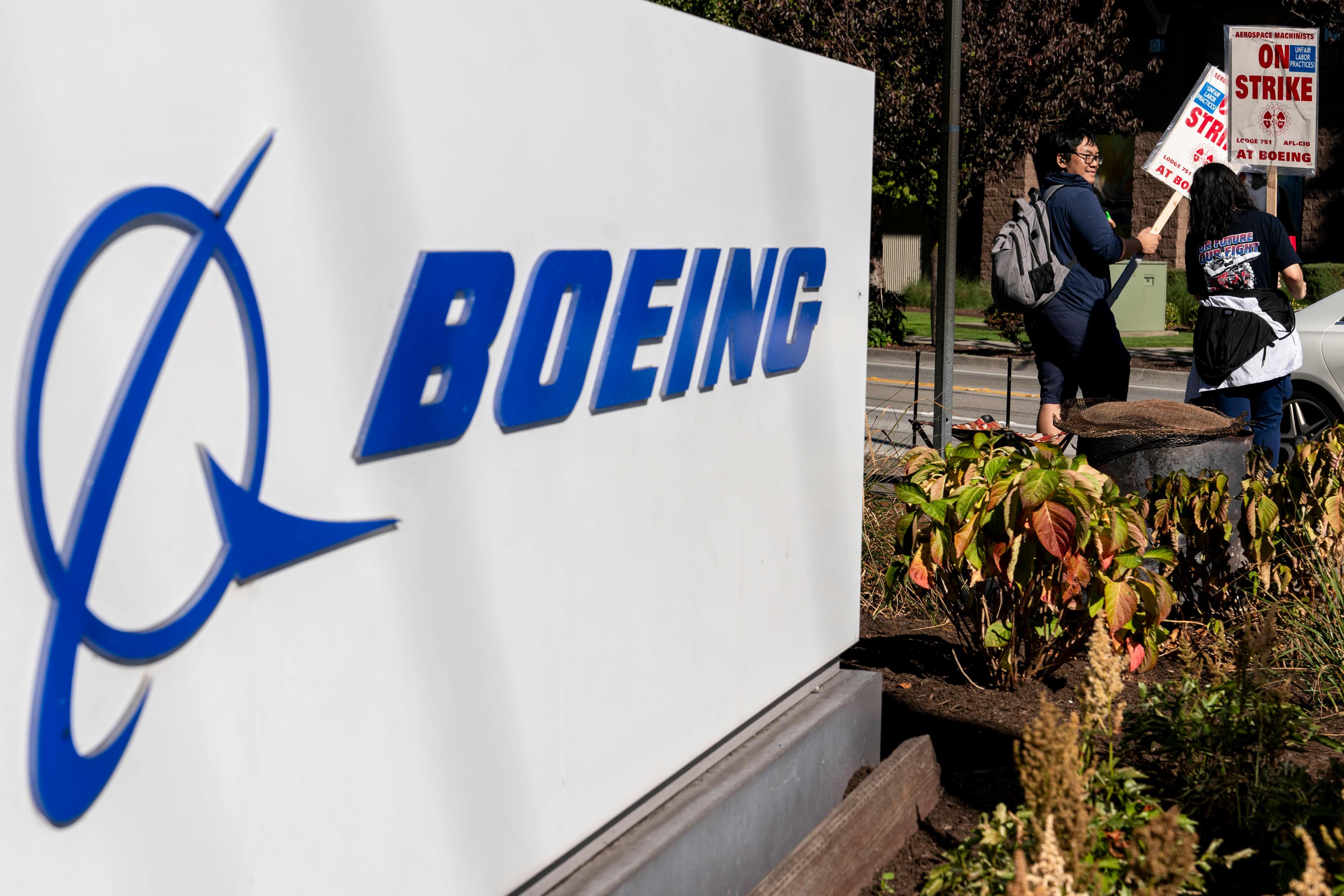 Boeing is set to report earnings for first time under CEO Ortberg. Here's what Wall Street expects to hear
