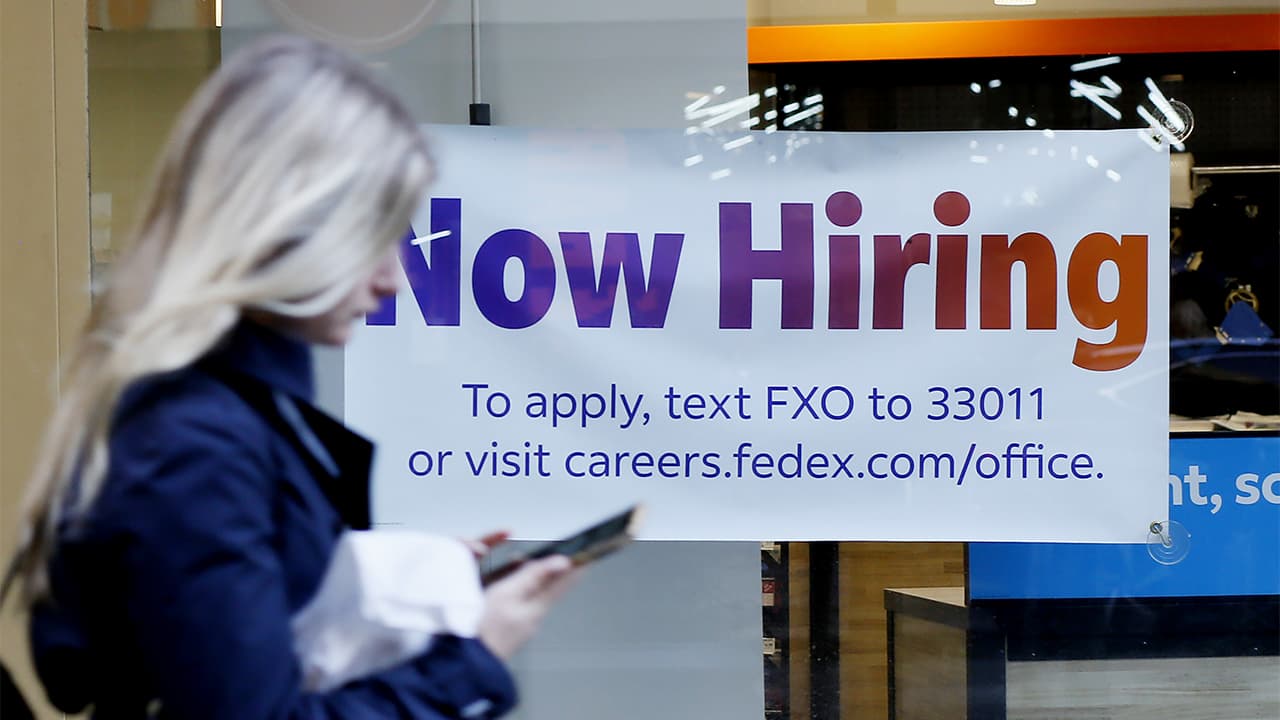 US job growth cooled in April amid economic uncertainty