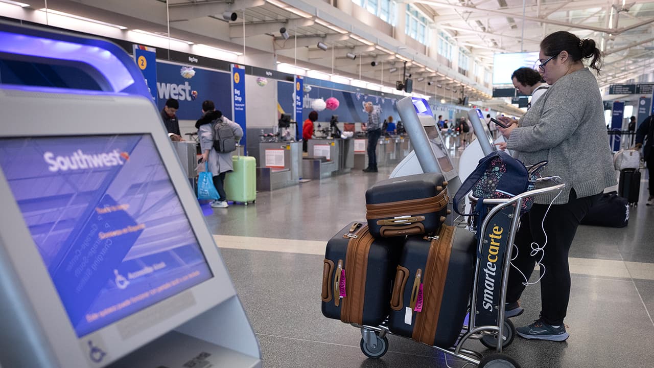 Southwest rolls out new conditions for plus-size passenger refunds